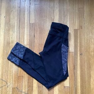 SPORTY Athleta XXS Black / Gray Aztec Print Leggings,Back Pocket,Synthetic Blend